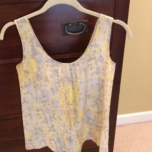 Sleeveless silk sleeveless top